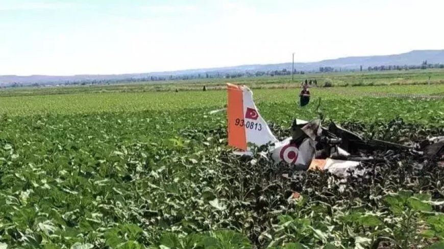 В Турции разбился самолет, двое погибли