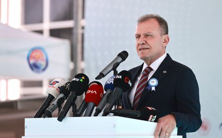 Мэр Мерсина Вахап Сечер и ещё 48 человек — под арест. Расследование коррупции в трёх мэриях